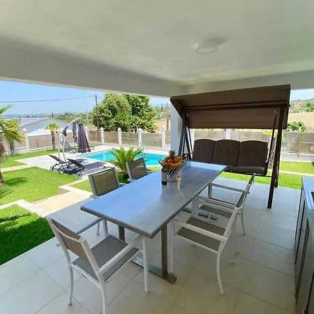 Villa Liana , Private With Pool And Garden Vergia