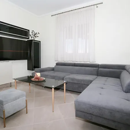 וילה Liana , Private With Pool And Garden