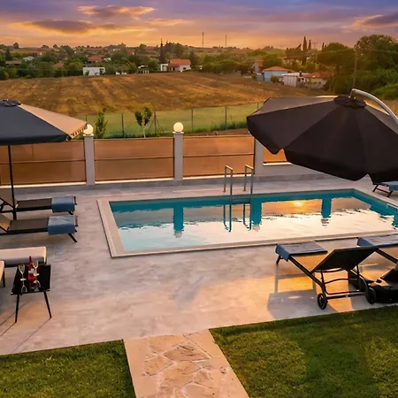 Liana , Private With Pool And Garden Villa *