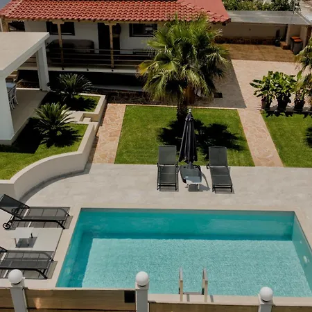 Vilă Liana , Private With Pool And Garden *