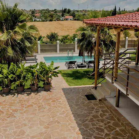 Liana , Private With Pool And Garden Vergia