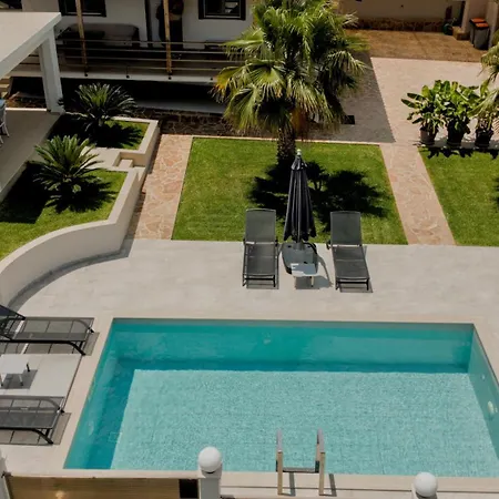 Liana , Private With Pool And Garden וילה Vergia