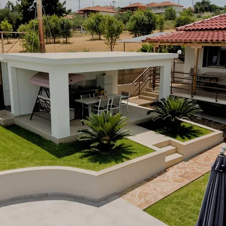 Liana , Private With Pool And Garden וילה