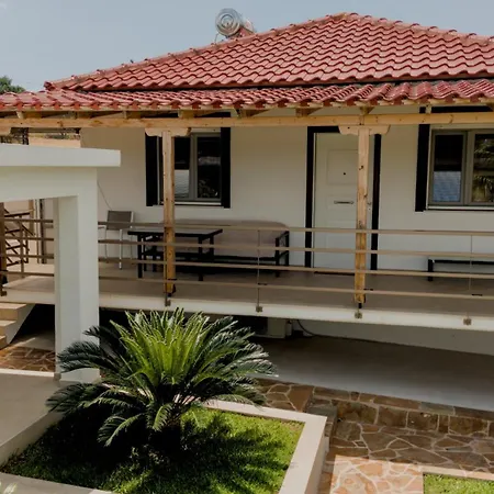 Liana , Private With Pool And Garden *