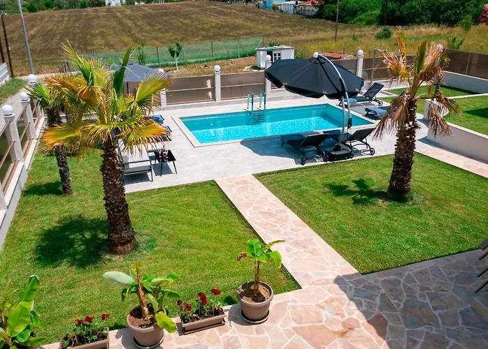 Villa Liana , Private With Pool And Garden