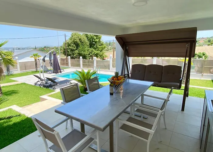 Villa Liana , Private With Pool And Garden Vergia